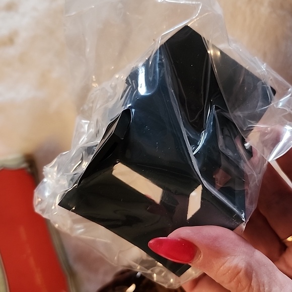 VINTAGE  1906 REO DEPOT WAGON  -- AVON - Picture 12 of 12